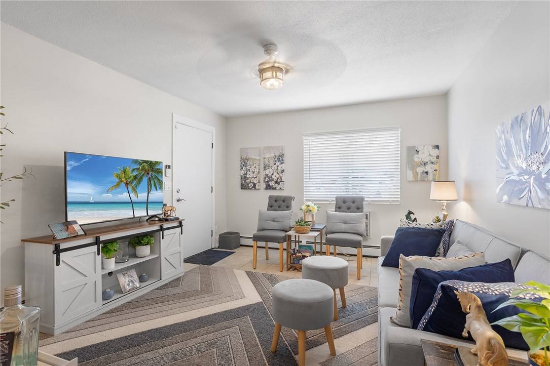 132 Hoffman AVE #116, Cranston, RI 02920