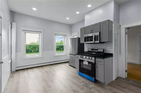 Pawtucket, RI 02860,230 Pawtucket AVE