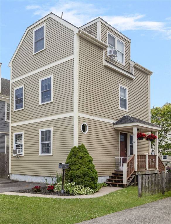 13 Vaughan AVE, Newport, RI 02840