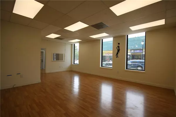 285 Main ST #2, Woonsocket, RI 02895