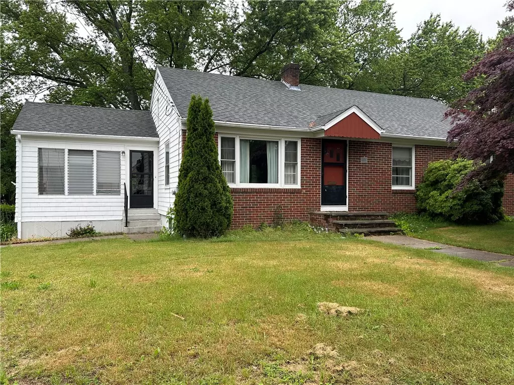 Johnston, RI 02919,12 Oakland AVE