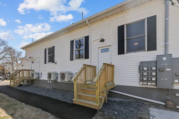75 County ST #3, Seekonk, MA 02771