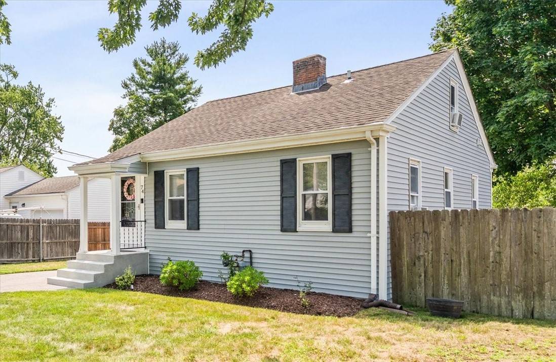 74 Royland RD, Warwick, RI 02889