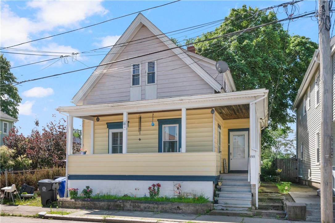 88 Lincoln AVE, East Providence, RI 02915