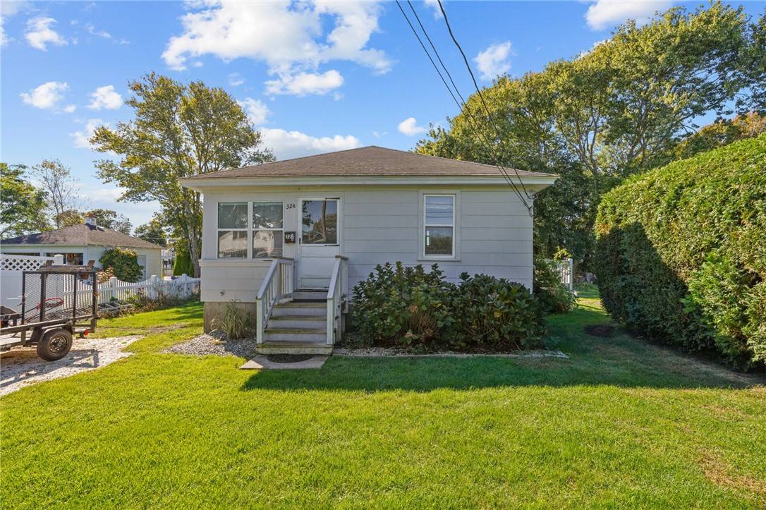 32 Crandall AVE, Westerly, RI 02891