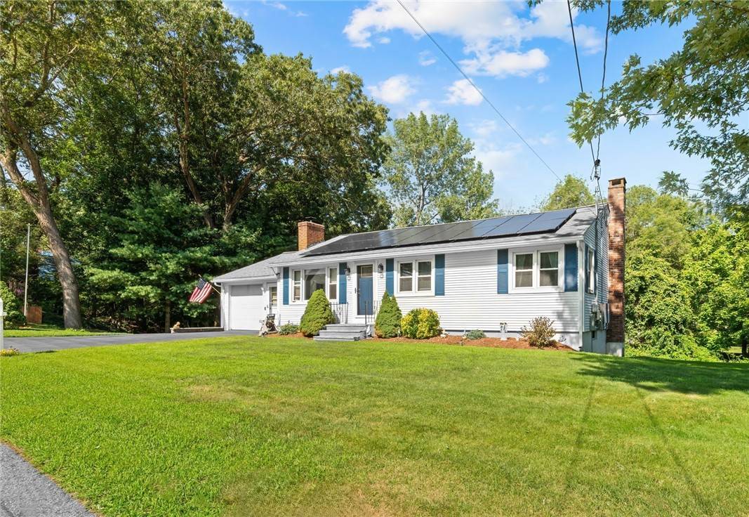 110 Lockwood ST, West Warwick, RI 02893