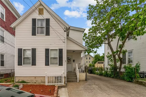 47 Bloomingdale AVE, Pawtucket, RI 02860