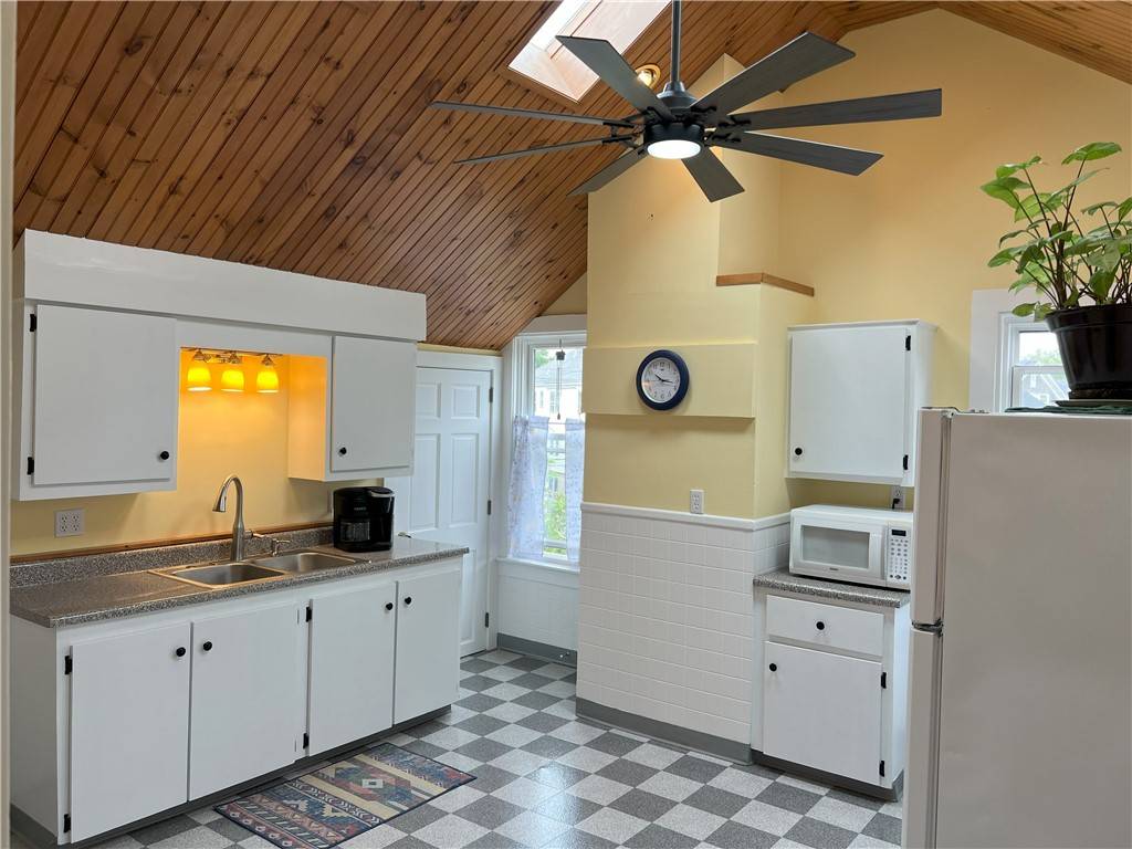 13 Newport AVE #3, Newport, RI 02840