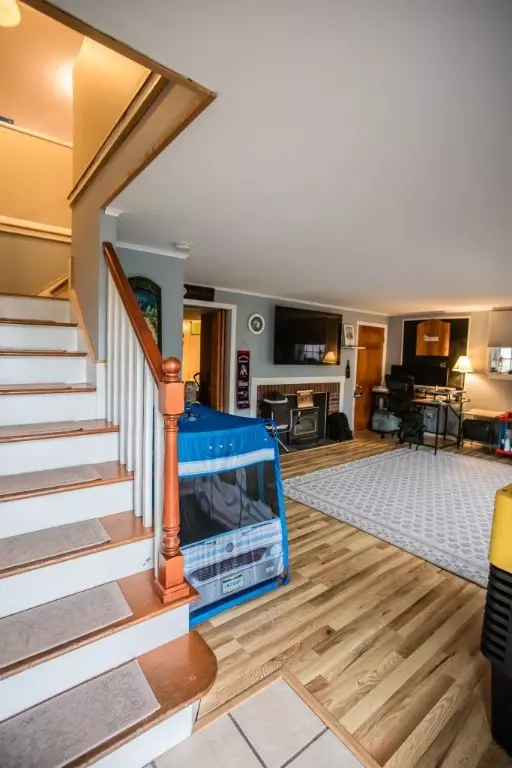 West Warwick, RI 02893,7 Greenbrier RD