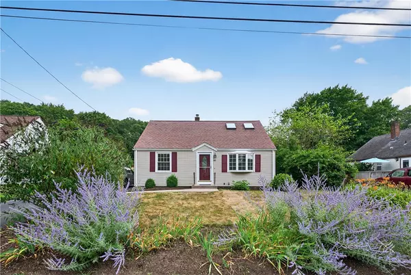 48 Nichols RD, North Kingstown, RI 02852