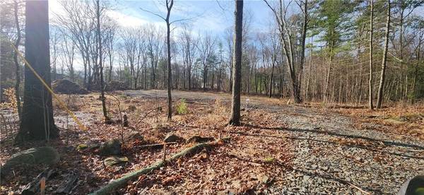 0 Huntinghouse RD, Glocester, RI 02857