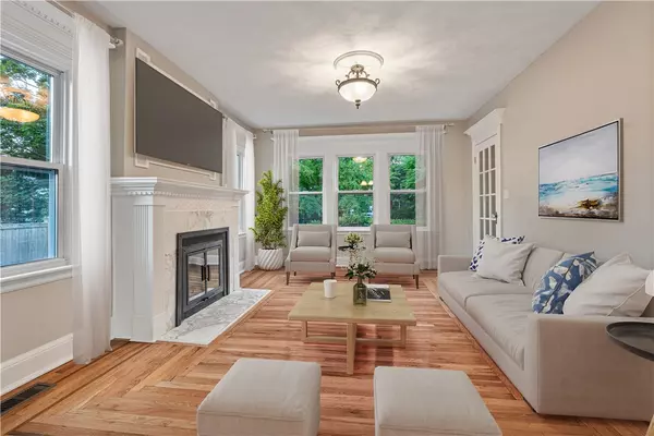 Providence, RI 02906,561 Wayland AVE #A