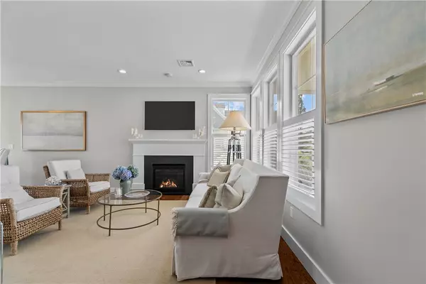 Portsmouth, RI 02871,165 Newport Harbor DR