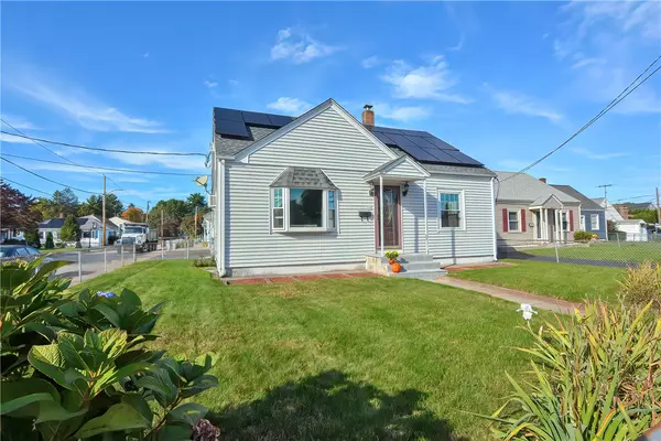 822 Cottage ST, Pawtucket, RI 02861