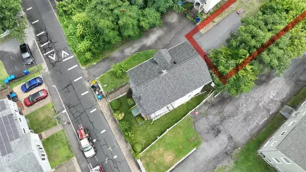 72 VEAZIE ST, Providence, RI 02908