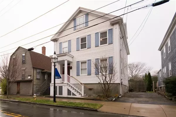 72 Thames ST #2, Bristol, RI 02809