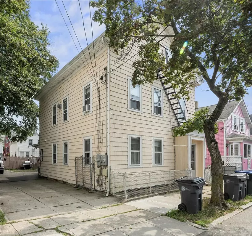 Providence, RI 02907,150 Early ST