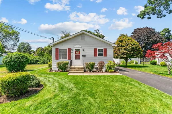 73 Phillips AVE, Warwick, RI 02888