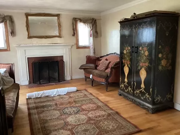 Warwick, RI 02888,111 Aster ST