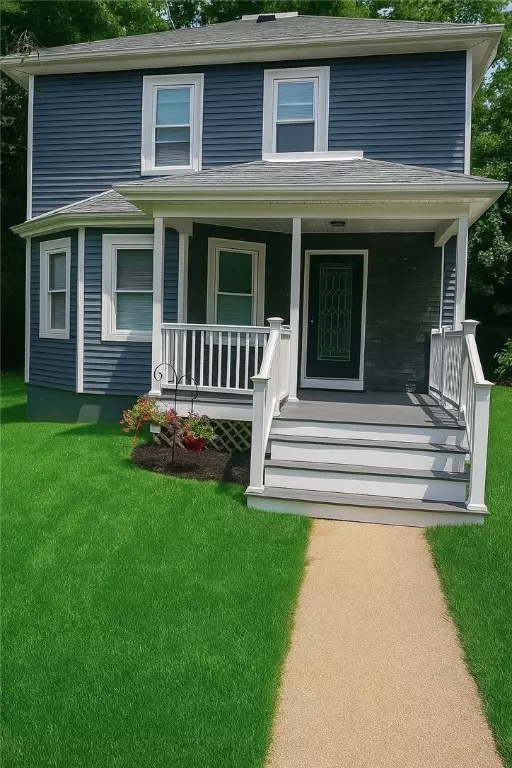 40 E Greenwich AVE, West Warwick, RI 02893
