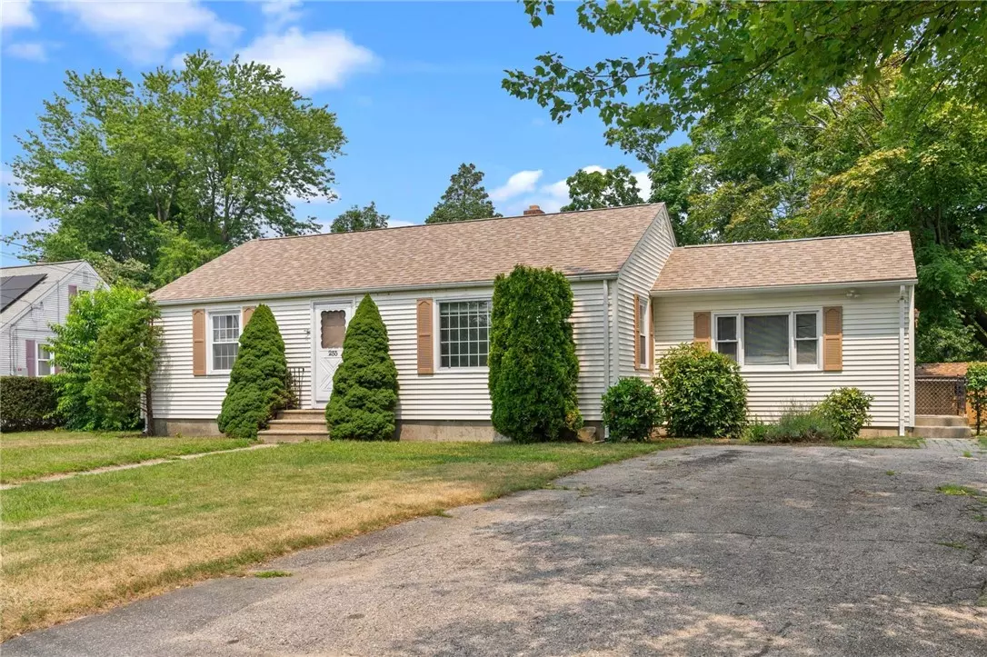 Warwick, RI 02886,255 Strawberry Field RD