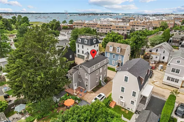 3 Sharon CT, Newport, RI 02840
