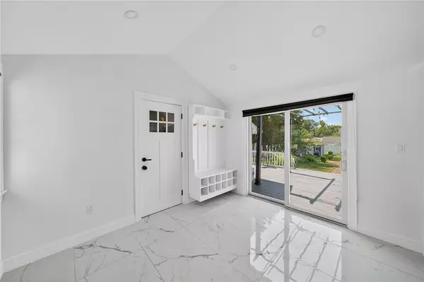 North Providence, RI 02904,600 Smithfield RD