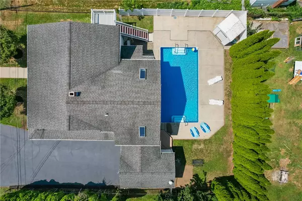 Woonsocket, RI 02895,65 Seamans ST