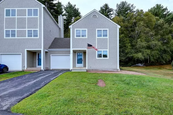 13 Woodlawn CIR, Hopkinton, RI 02832