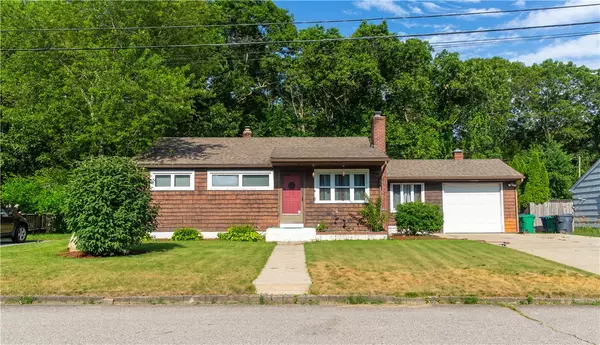 Warwick, RI 02886,70 Helen AVE