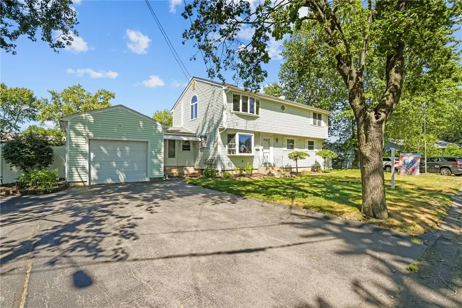 15 Perkins ST, Warwick, RI 02886