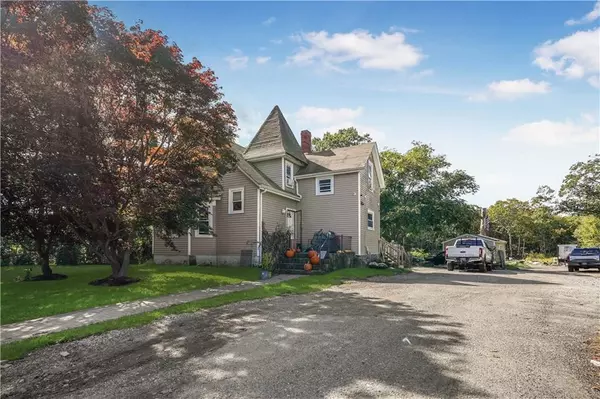 185 Stafford RD, Tiverton, RI 02878