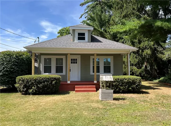 396 Seven Mile RD, Scituate, RI 02831