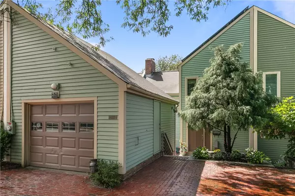 33 Pratt ST, Providence, RI 02906