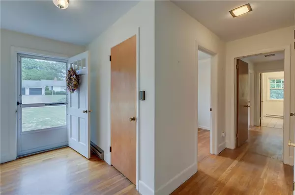 Westerly, RI 02891,4 Birch DR