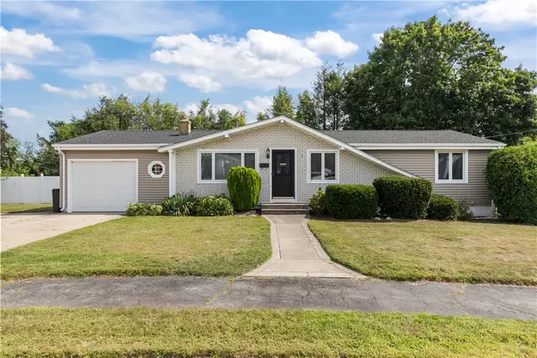 1 Sunrise RD, Cranston, RI 02920