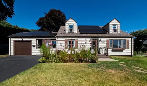 9 Burwell ST, Lincoln, RI 02865