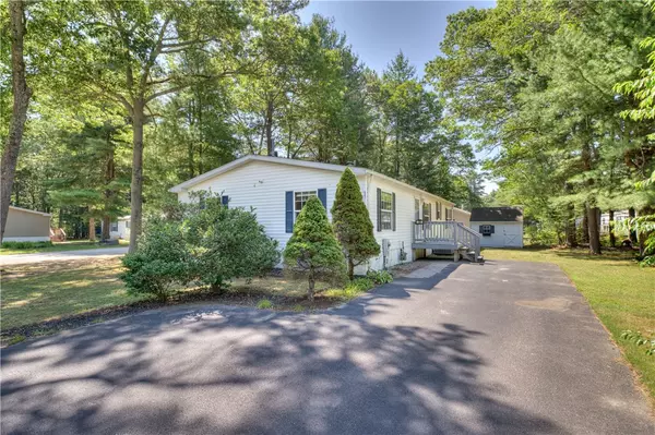 35 Liena Rose WAY, Coventry, RI 02816