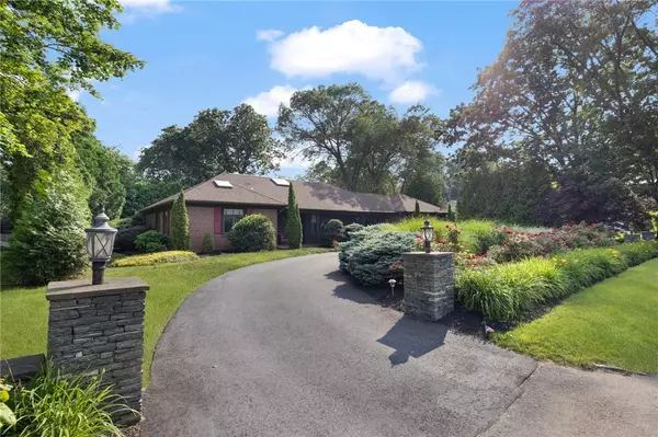 Warwick, RI 02888,788 Namquid DR