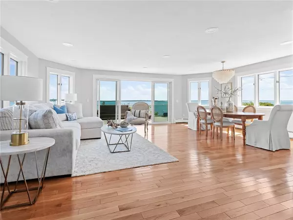 Warwick, RI 02818,25 Ives RD