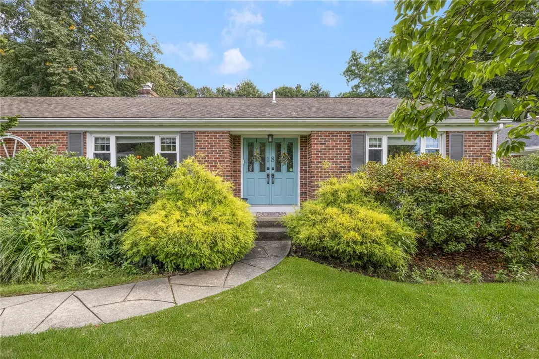 Warren, RI 02885,18 Hanley Farm RD