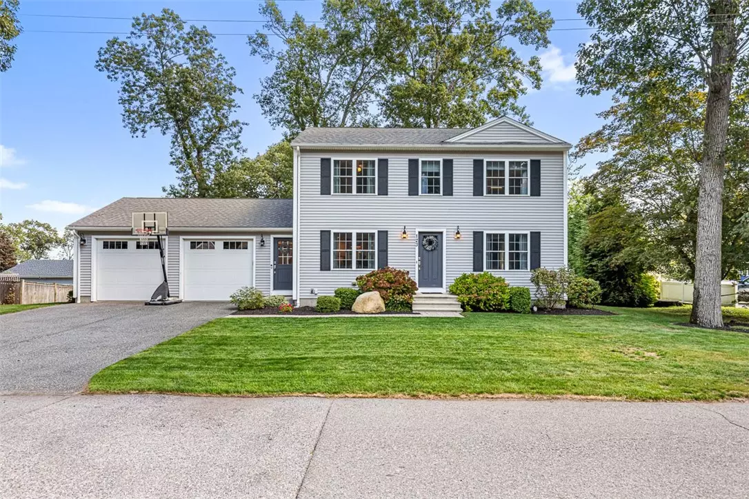 Cumberland, RI 02864,123 Terrace AVE