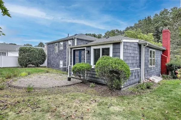 Providence, RI 02906,342 Grotto AVE