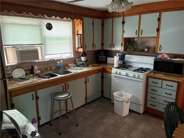 East Providence, RI 02914,25 Fairview AVE