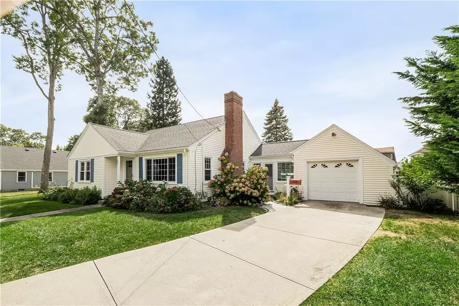 995 Bullocks Point AVE, East Providence, RI 02915