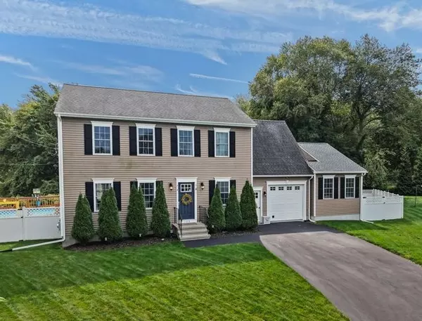105 Amy DR, Cranston, RI 02921