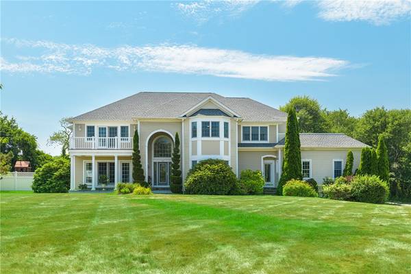 180 Cottontail DR, Portsmouth, RI 02871