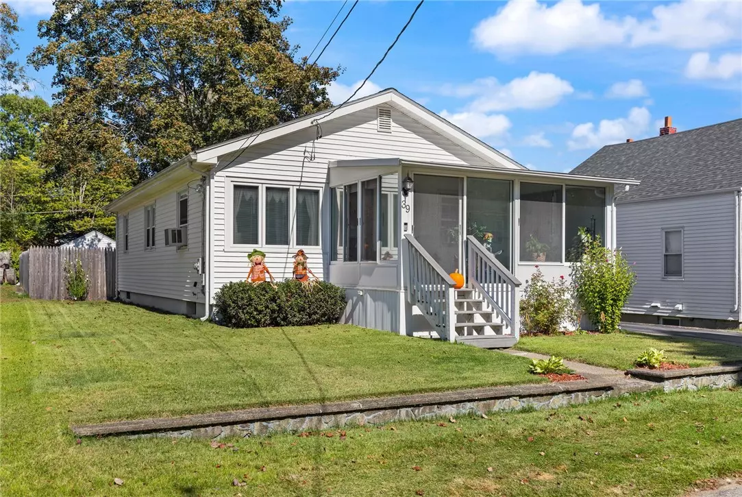 Woonsocket, RI 02895,39 Vivian ST