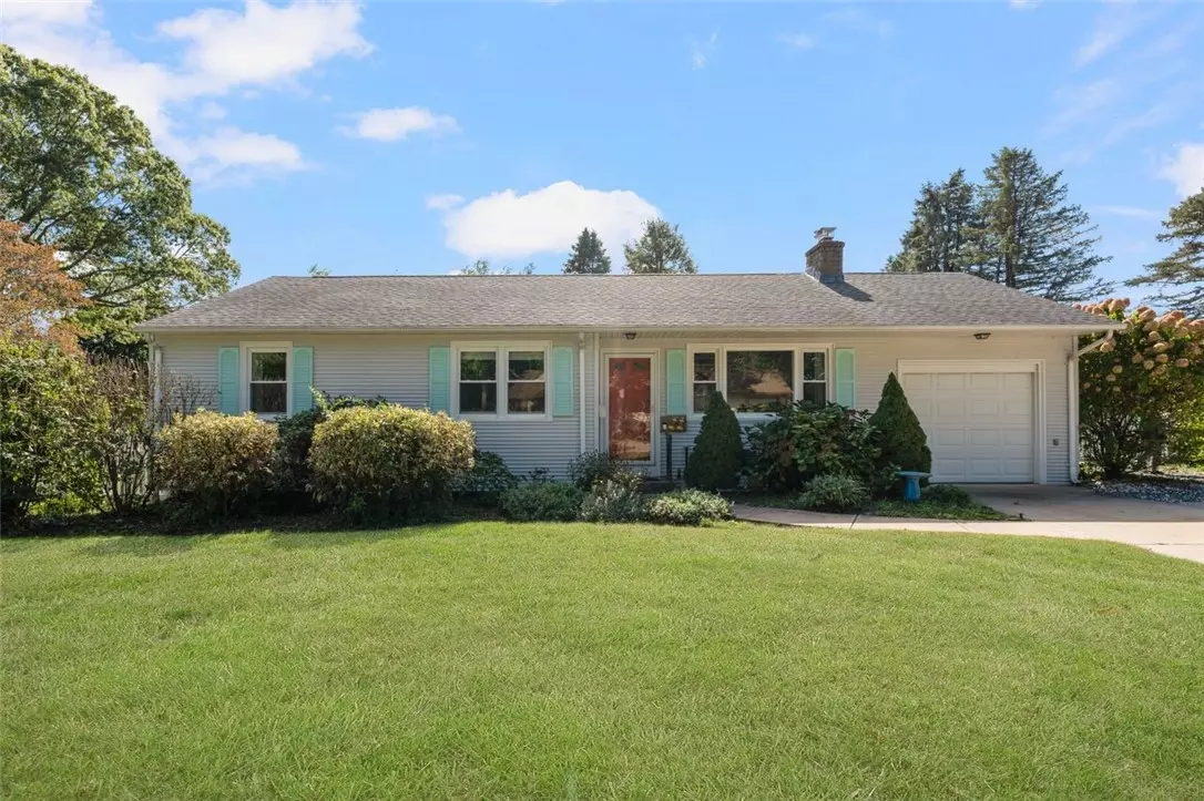 North Kingstown, RI 02852,55 Dahlia DR