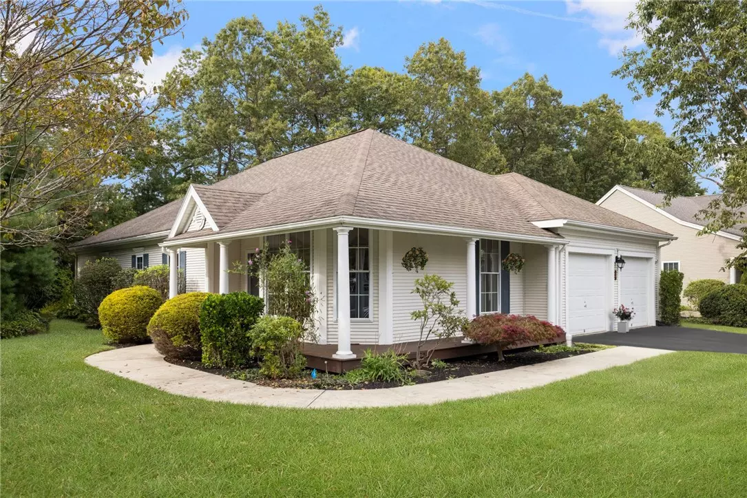 Smithfield, RI 02917,2 INTERVALE RD